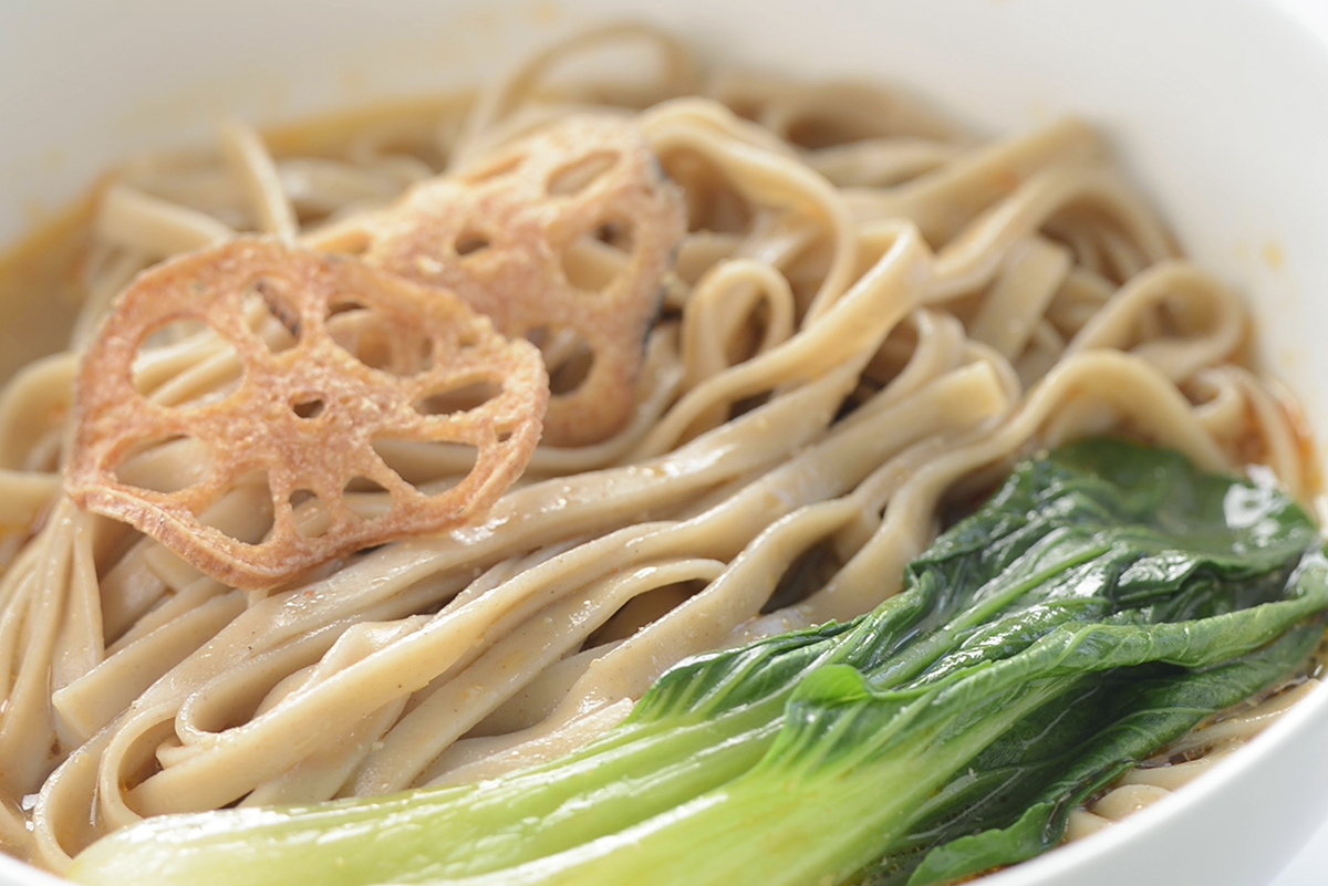 岩国蓮根麺（濃縮ラー油胡麻坦々スープ2食付）